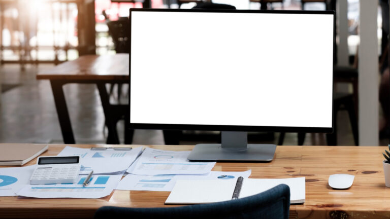 Quel écran PC choisir pour équiper les postes informatiques d’une entreprise ?